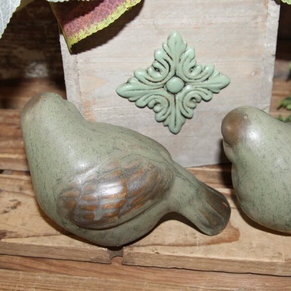 Rustic French Country Ceramic Decor Birds & Greenery Box Arrangement - Picture 6 of 8